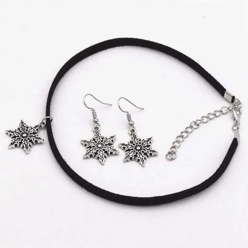 Counting Snowflakes Choker Set