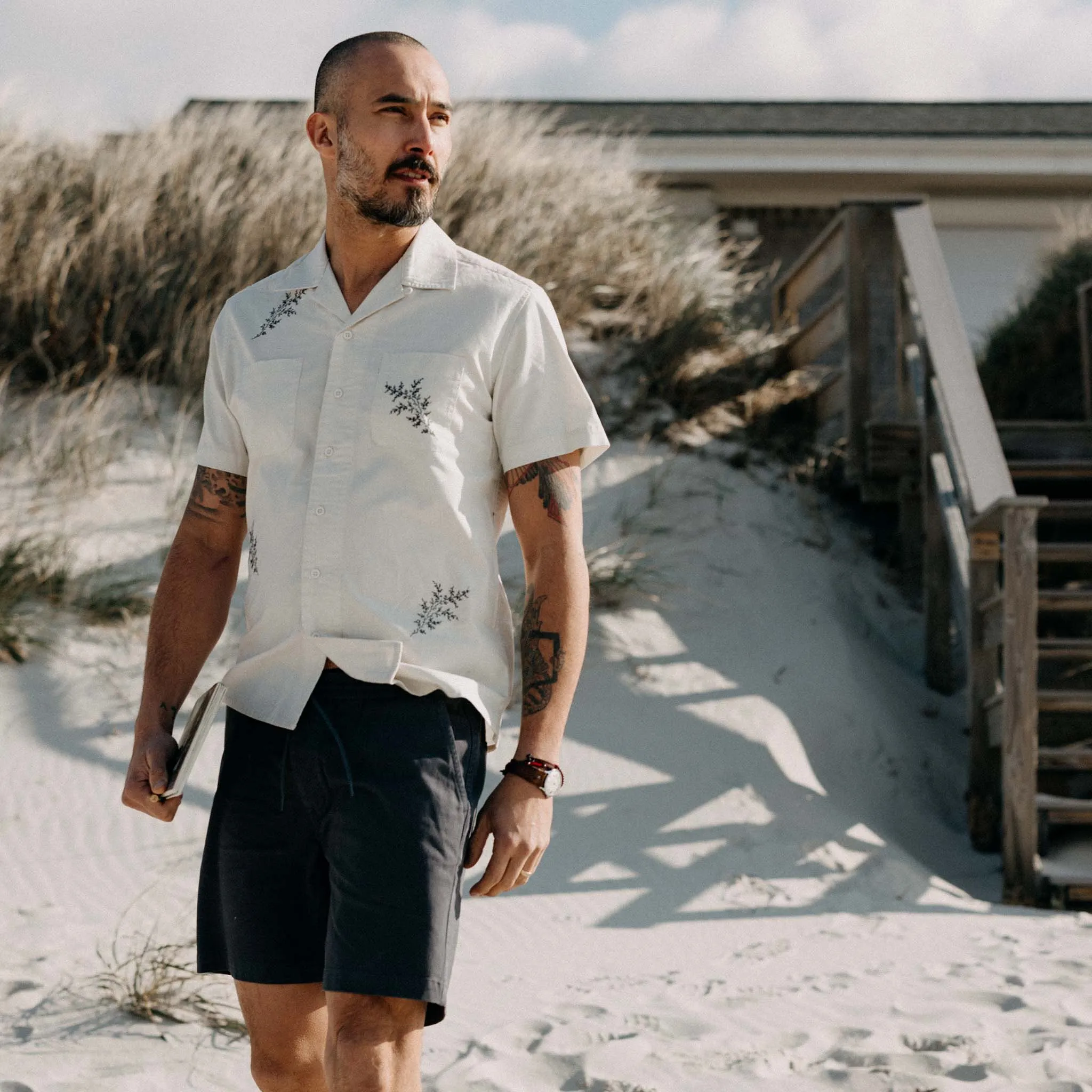 The Conrad Shirt in Seaside Embroidery