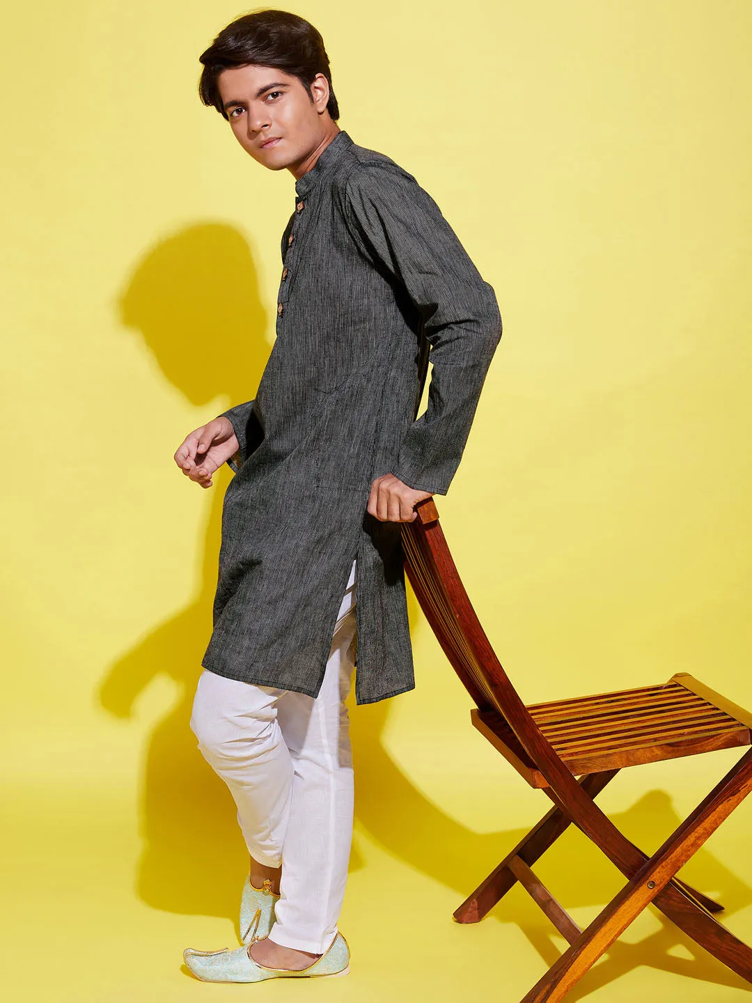 VASTRAMAY Boy's Black Cotton Kurta and Pyjama Set